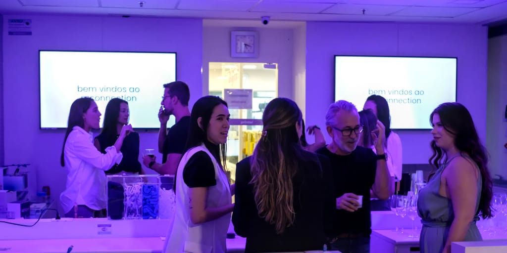 Profissionais no evento ezconnection